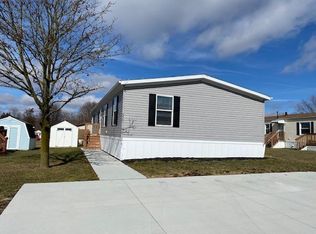 6600 Grand River Rd #325, Brighton, MI 48114