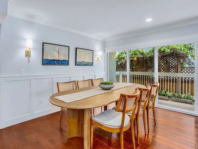 1522 Ynez Pl — Photo 3