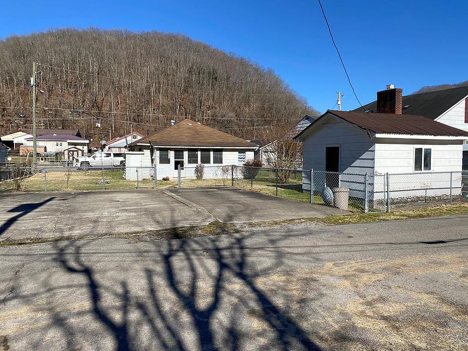 137 Willow Ave, Oceana, WV 24870 Zillow