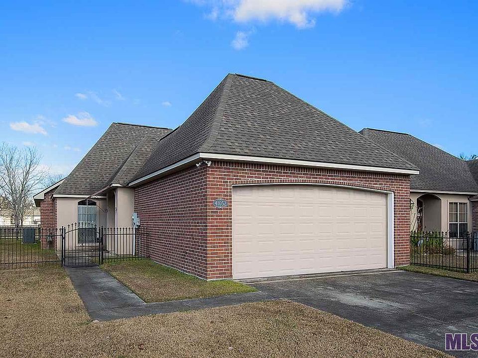 1st image of 41052 Garden Ct