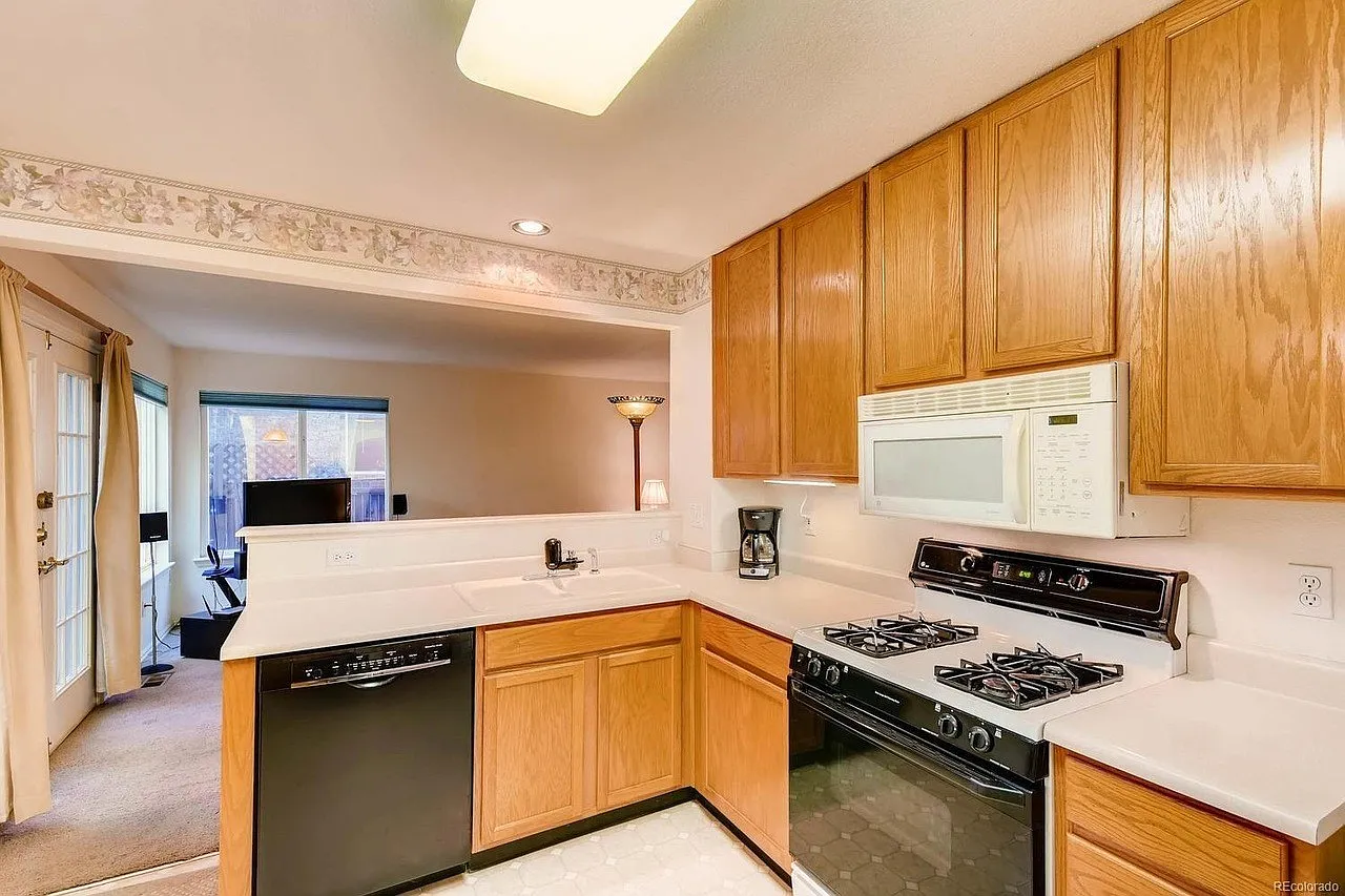 Spacious Home in Broomfield — Photo 4