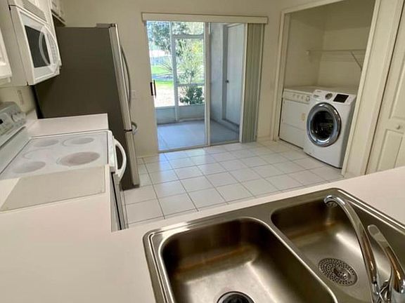 4th image of 2333 Lake Woodberry Cir