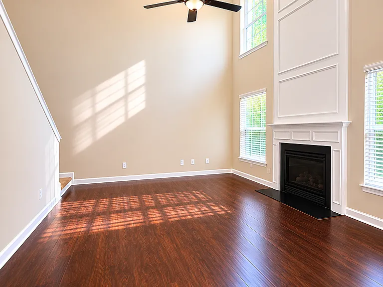 151 Silverwood Trl — Photo 3
