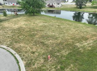 3750 E Redlich Dr, Decatur, IL 62521