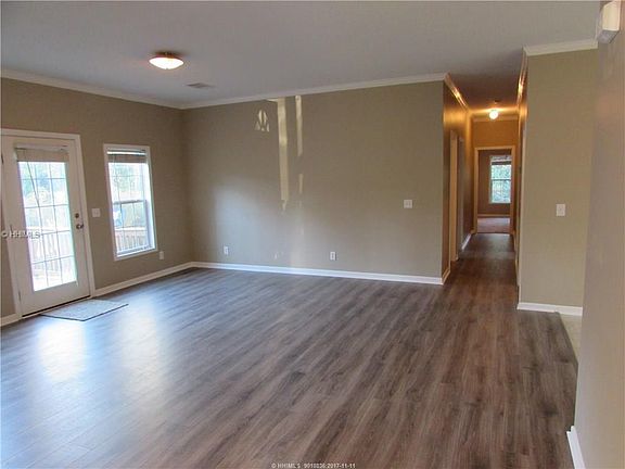 4th image of 266 Wise St