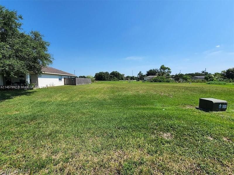 1st image of 830 Thatcher Blvd