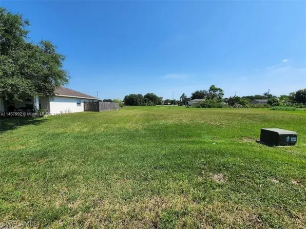 830 Thatcher Blvd, Moore Haven, FL 33471