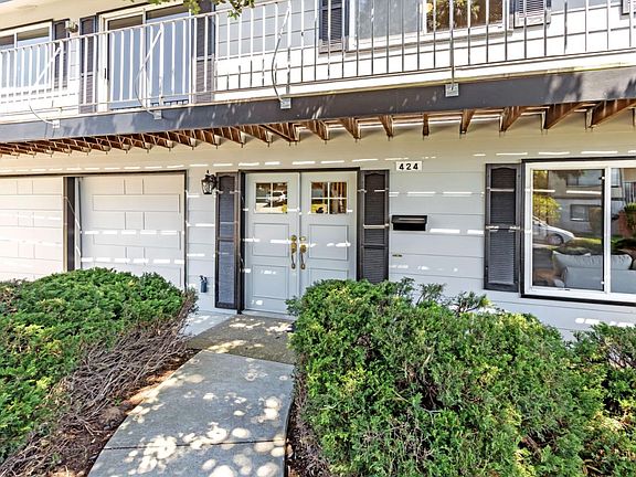 3rd image of 424 Dianne Ct