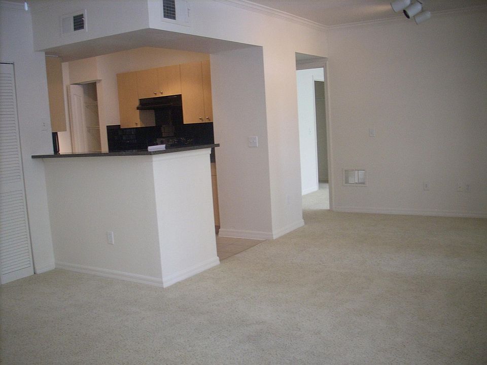 1st image of 4726 New Broad St APT 104
