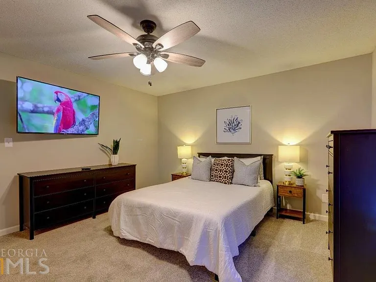 7271 Crestside Dr — Photo 11