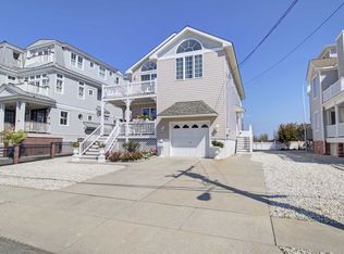 653 7th St, Avalon, NJ 08202