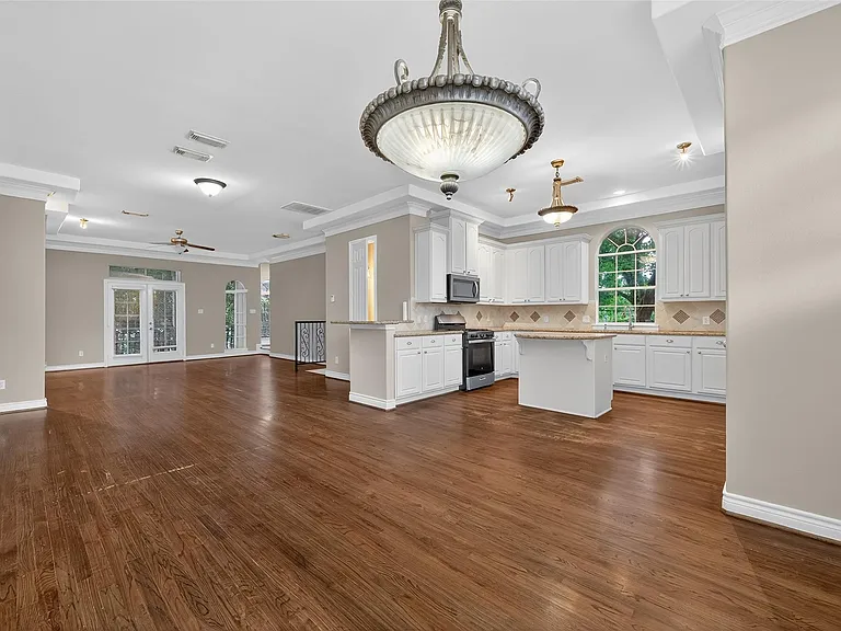 1015 Stanford St — Photo 17