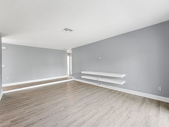 4th image of 1009 Espinado Ave #4
