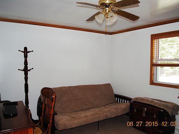 3rd image of 133 Crow Pond Rd