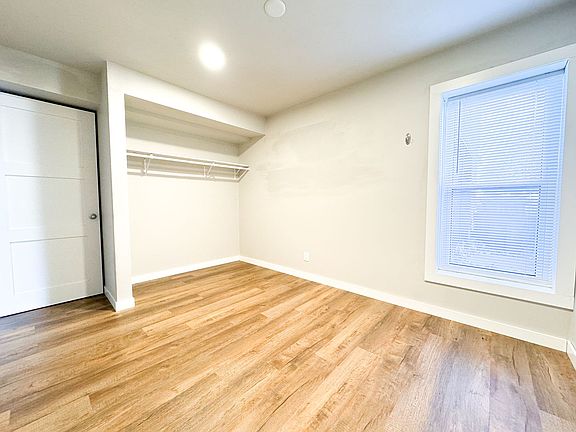 4th image of 917 Buena Vista Dr APT 1