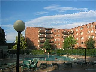 5th image of 850 Wellington Ave Unit 420