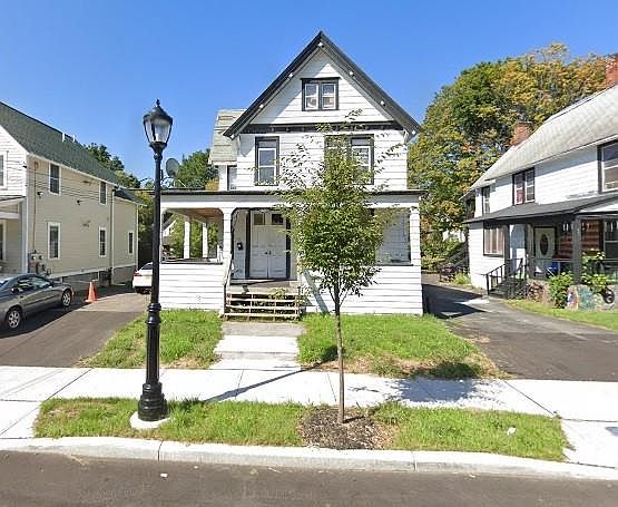 2nd image of 251 Front St