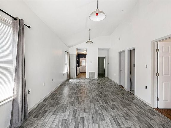 3rd image of 2417 S Derbigny St