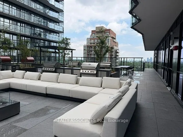 110 Broadway Ave S #321 — Photo 16
