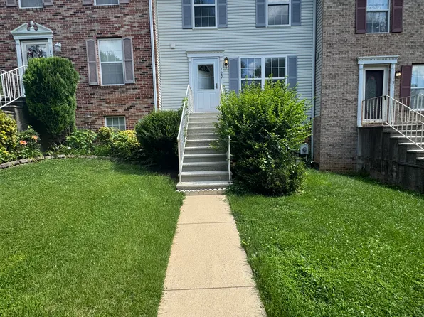 129 N Towne Ct, Mount Airy, MD 21771
