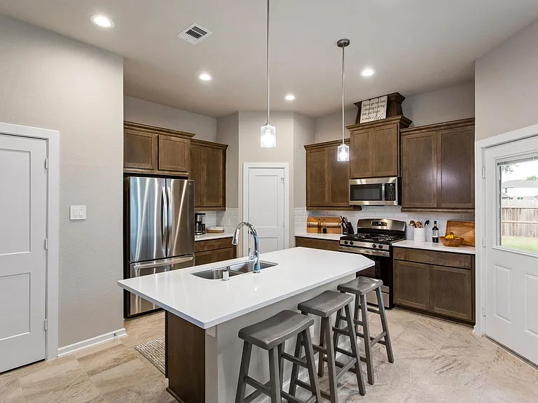 1531 Rustling Creek Dr — Photo 9