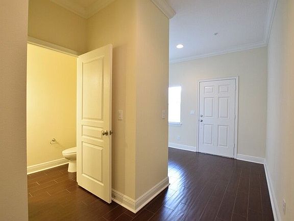3rd image of 2443 E Pine St