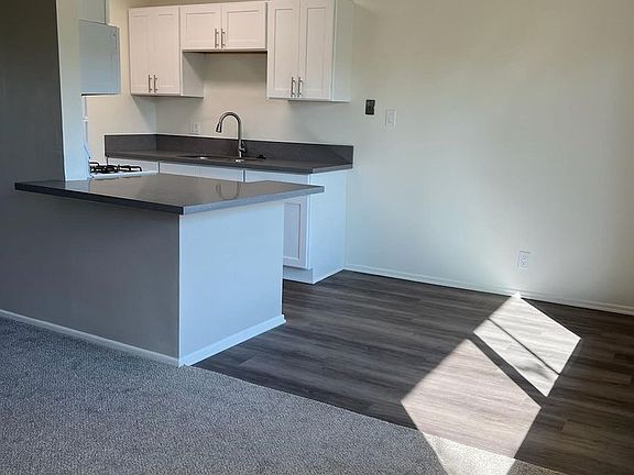 2nd image of 1237 & 1243 N Dresden Pl #1243-08