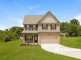 135 Massey Ln, Locust Grove, GA 30248