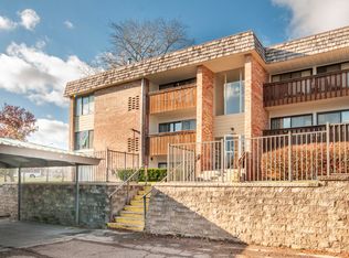 1325 S Maple Rd APT 102, Ann Arbor, MI 48103