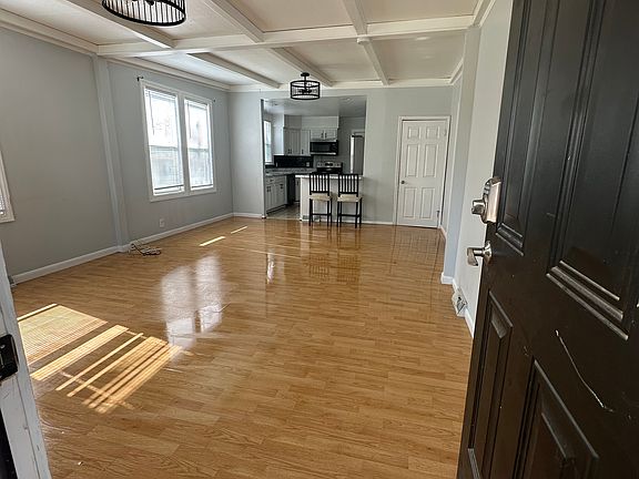 2nd image of 1501 Whitener St