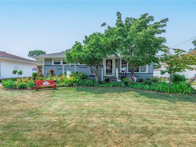 3740 Higley Rd, Rocky River, OH, 44116