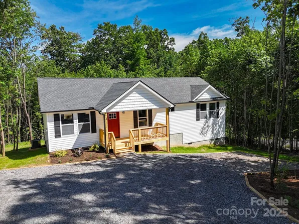 74 Carolyn Dr, Candler, NC 28715