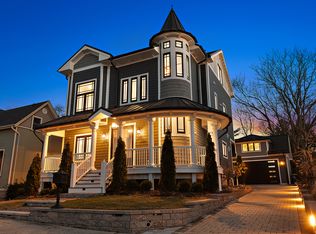 424 E Maple Ave, La Grange, IL 60525