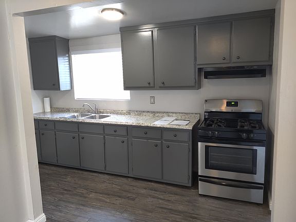 2nd image of 1729 1/2 W 81st St