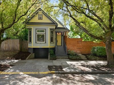 1416 SE Ash St, Portland, OR, 97214