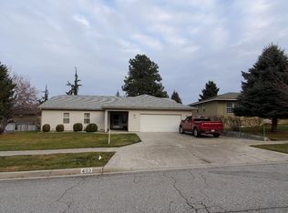 403 Castlewood Pl, Wenatchee, WA 98801