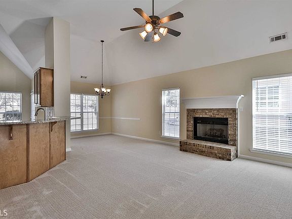 4th image of 262 Turnbridge Cir