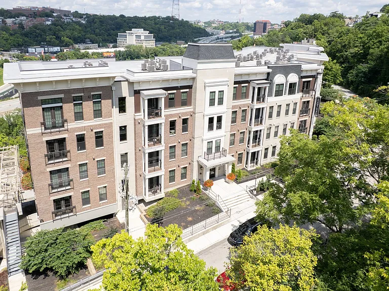 Adams Edge Apartments — Photo 58