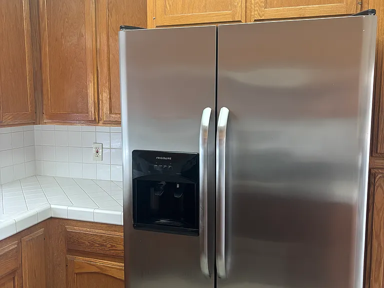 6769 N Constance Ave — Photo 3