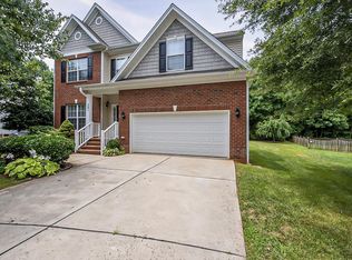 321 Large Oak Ln, Mebane, NC 27302