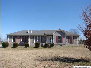 1429 Carter Grove Rd, Hazel Green, AL 35750