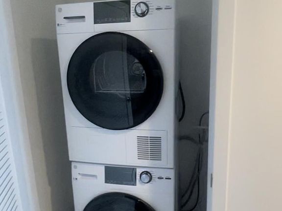 4th image of 250 Water St #808