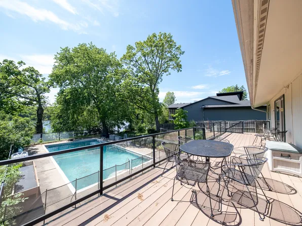 469 Reflection Rd, Apple Valley, MN 55124