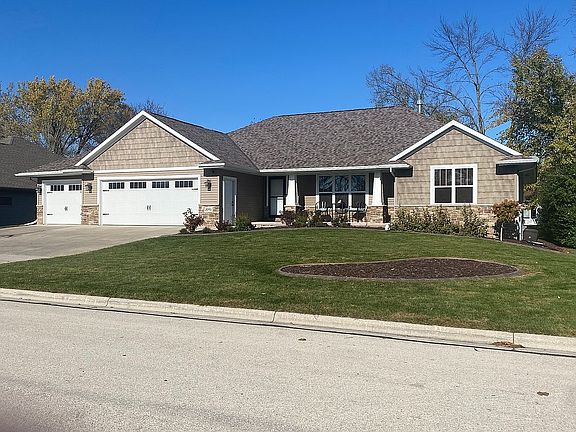 2nd image of 2095 N Rock River Cir