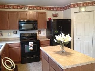 5th image of 8587 Pinnebog River Dr