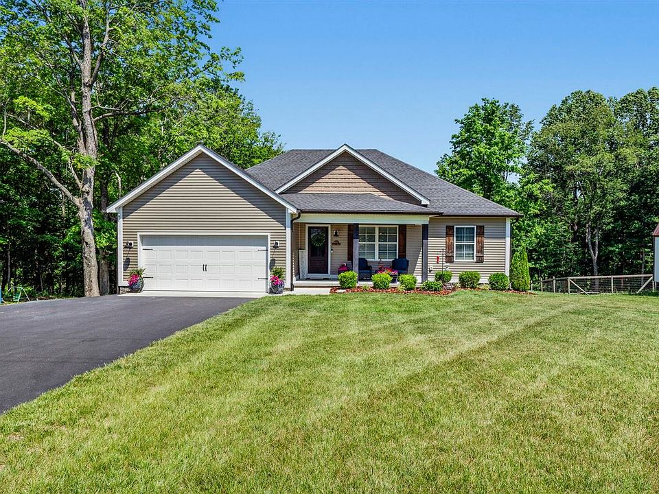 1st image of 462 Ayers Ln