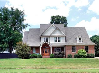 1305 Prather Rd, Lexington, KY 40502