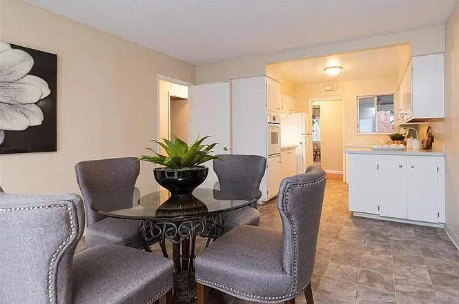 4296 Lorren Dr — Photo 4