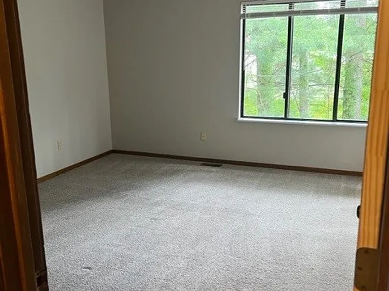 1317 Cora Ln — Photo 12