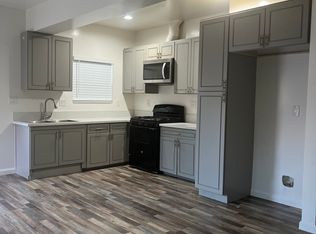 608 S Acacia Ave #B, Compton, CA 90220
